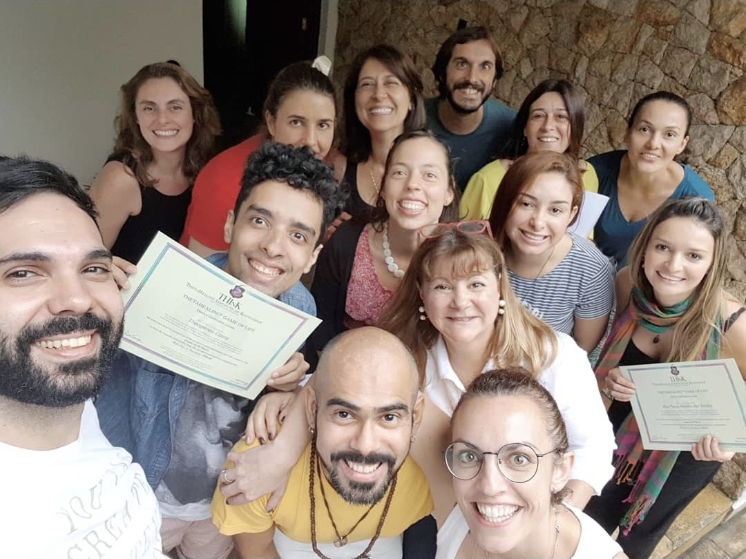 Turma da Casa Theta reunida ao final de uma formação